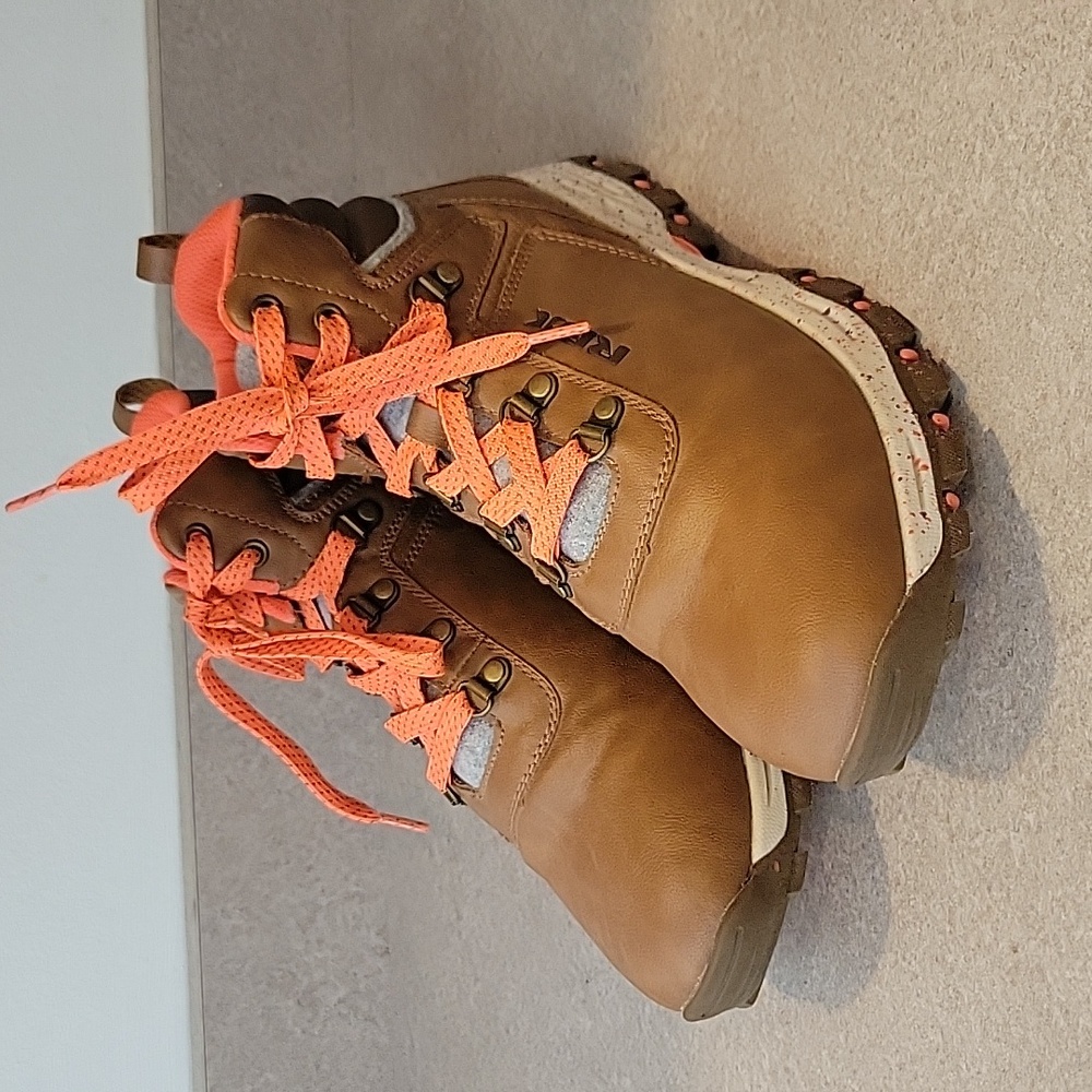 Reebok RBX Tan Bright laces Women's Hiking Boots Size 11